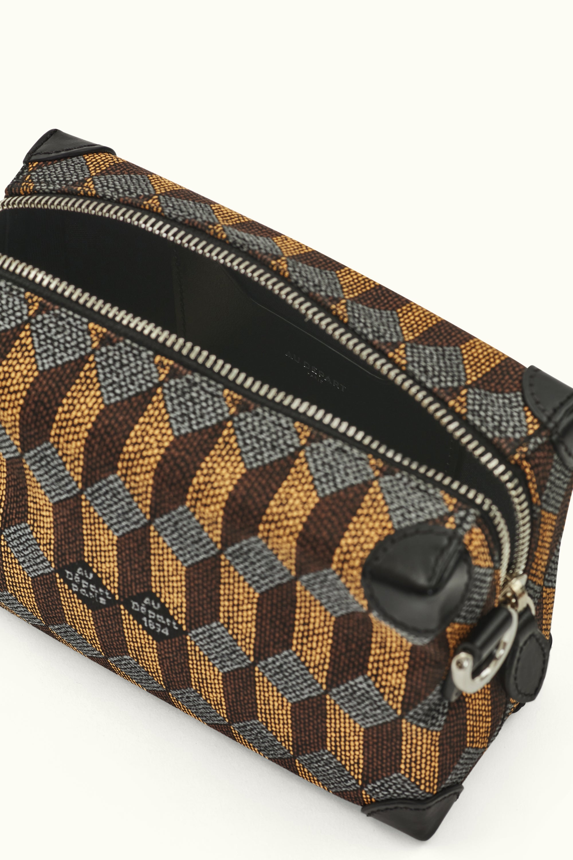 Le Soft Trunk Horizontal Reflective Jacquard