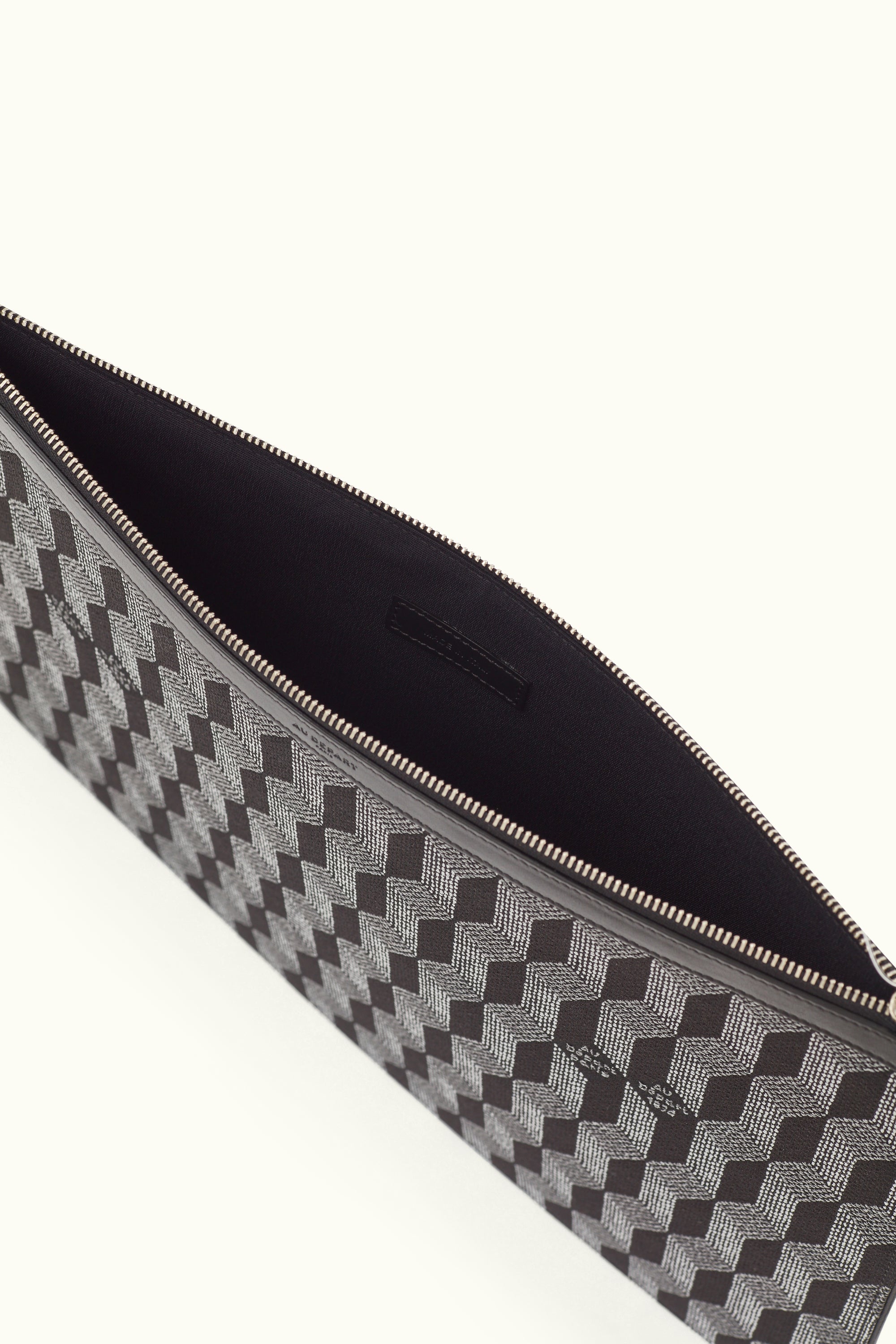 La Pochette XXL Reflective Jacquard